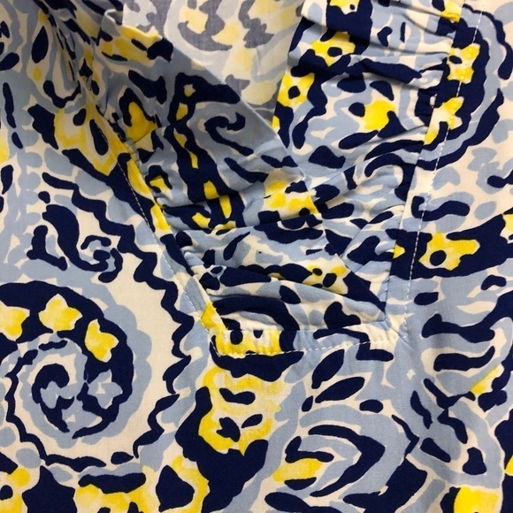 Crown & Ivy Ruffle Top - Picture 3 of 3